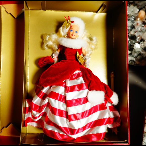 1994 BARBIE Winter PEPPERMINT PRINCESS DOLL - Picture 3 of 9